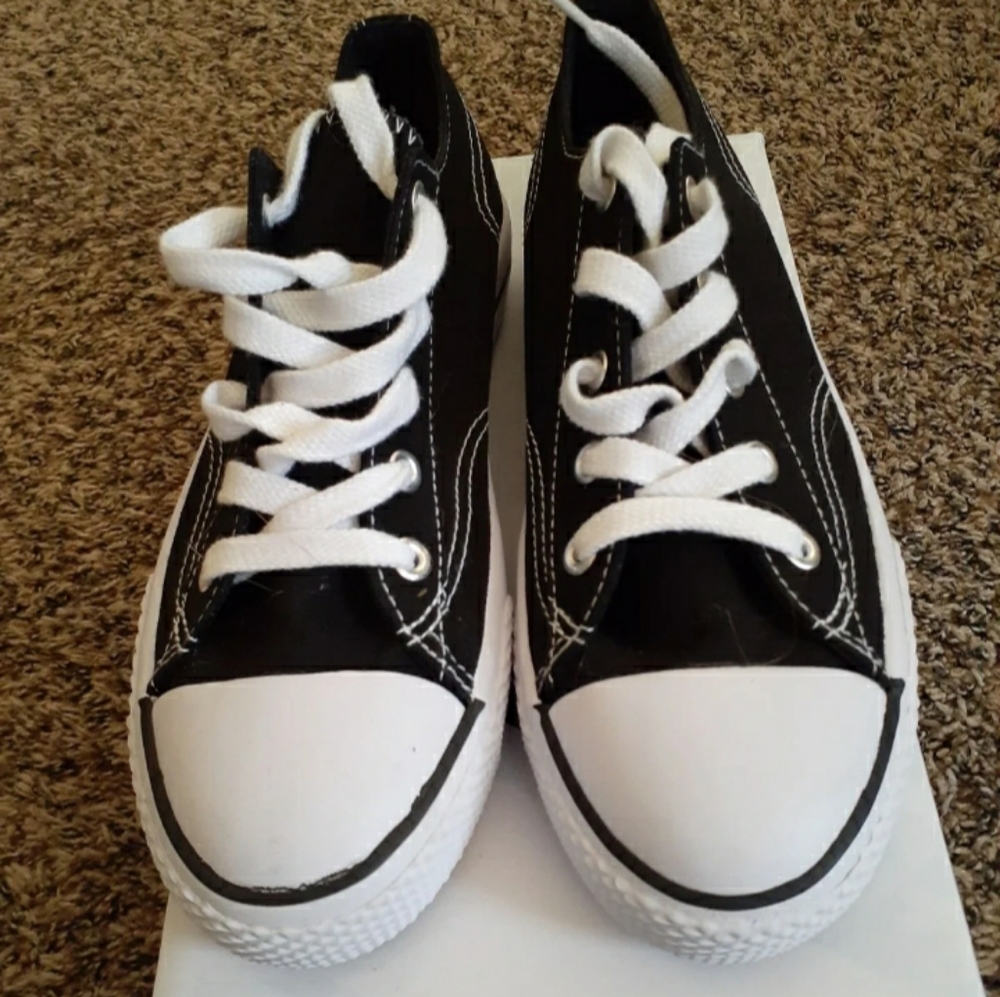Airwalk sneakers
